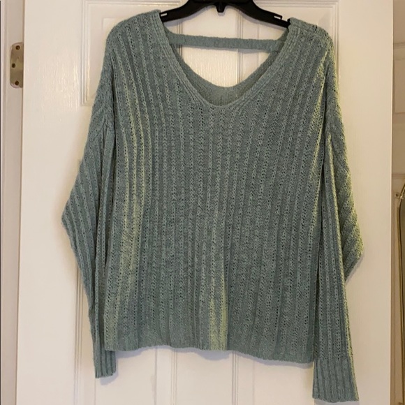 Sweaters - Sweater